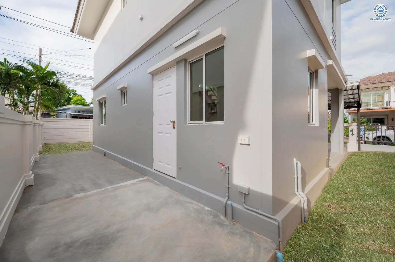 บ้านมือสองตกแต่งใหม่ โครงการ พฤกษาวิลเลจ10 บางใหญ่ หลังมุม เนื้อที่ 61 ตร.ว. ตอบโจทย์ทุกการอยู่อาศัย ฟังก์ชัน 3 ห้องนอน 2 ห้องน้ำ 1 ที่จอดรถ บรรยากาศเป็นส่วนตัว บนทำเลศักยภาพ เชื่อมต่อถนนกาญจนาภิเษก ใกล้เซ็นทรัลเวสต์เกต ทางด่วน "ศรีรัช" และรถไฟฟ้า "สถานีตลาดบางใหญ่"